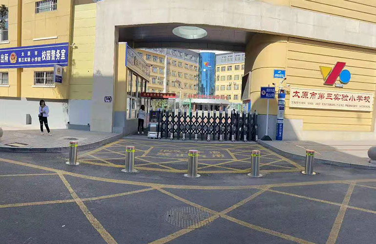 老军营第三实验小区伸缩门